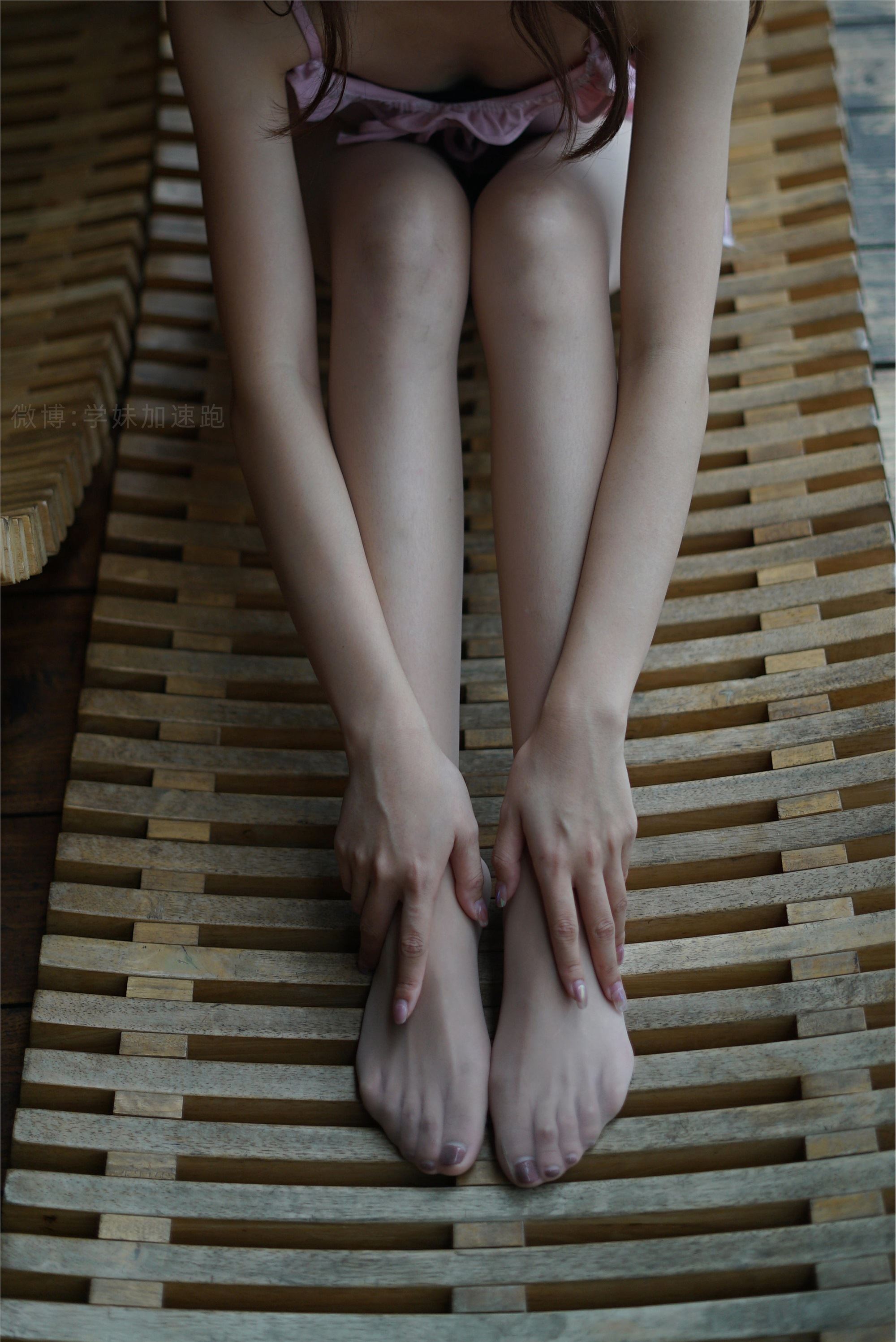 学妹加速跑 XM060《谁家的仙女呀-琪琪》